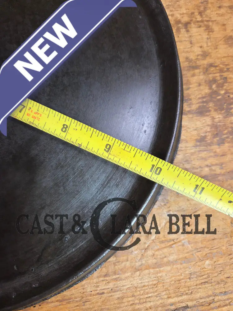 Spectacular and hard to find Griswold ERIE 3rd Series #10 Round Griddle with Bail! You don’t see these often! Griddle