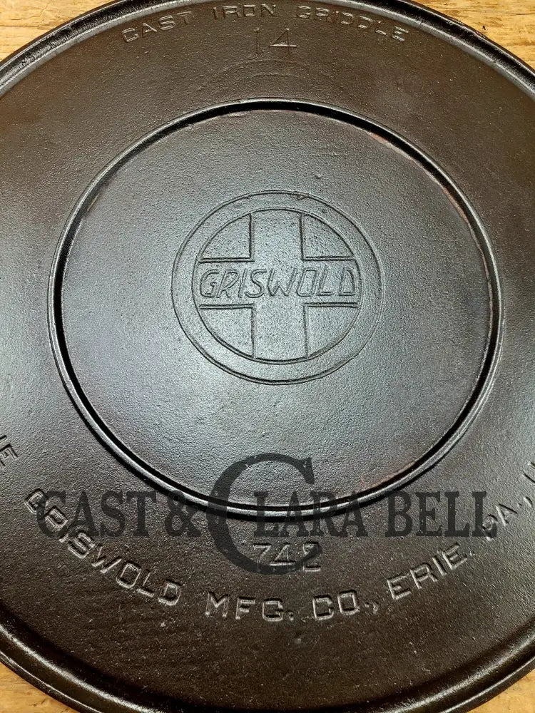 Spectacular piece! 1910’s #742 Griswold No. 14 Round Griddle w/ Bail and Slant Logo. The largest made of its kind and