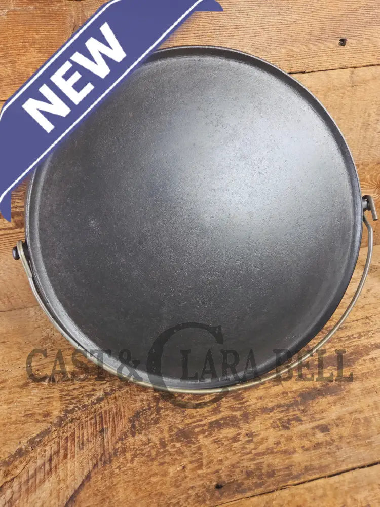 Spectacular piece! EARLY 1900’s Wagner arc straight logo #14 bailed round griddle SC24 - Griddle