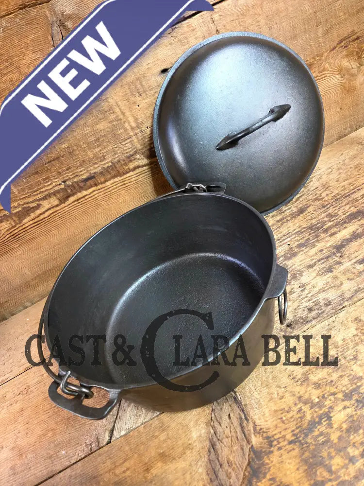 Stunning! 1930’s Favorite Piqua Ware #8 Dutch Oven with matching lid. Smiley Logo. Dutch Ovens Trivets & Kettles