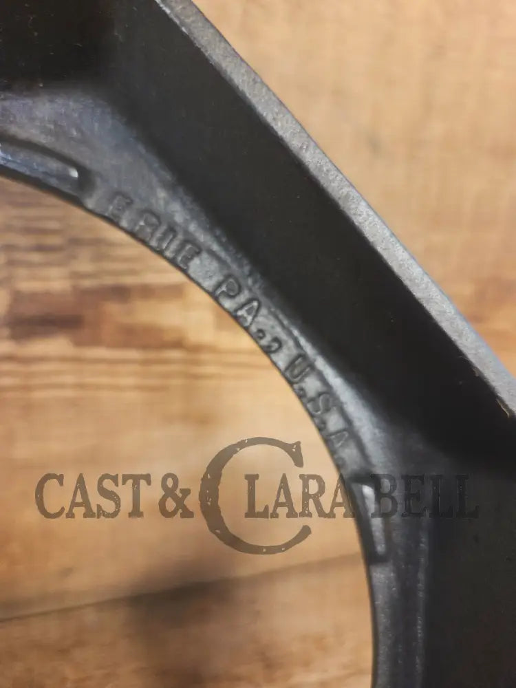 Stunning. VHTF 1930’s Hammered finish Griswold #8 Waffle Iron. The best you can buy - Waffle Iron