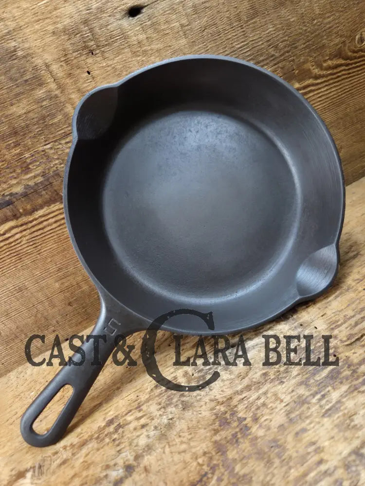 Super handy 1930’s Griswold No. 5 Saute Skillet Small Logo Grooved Handle Smooth Bottom 724 L Skillet