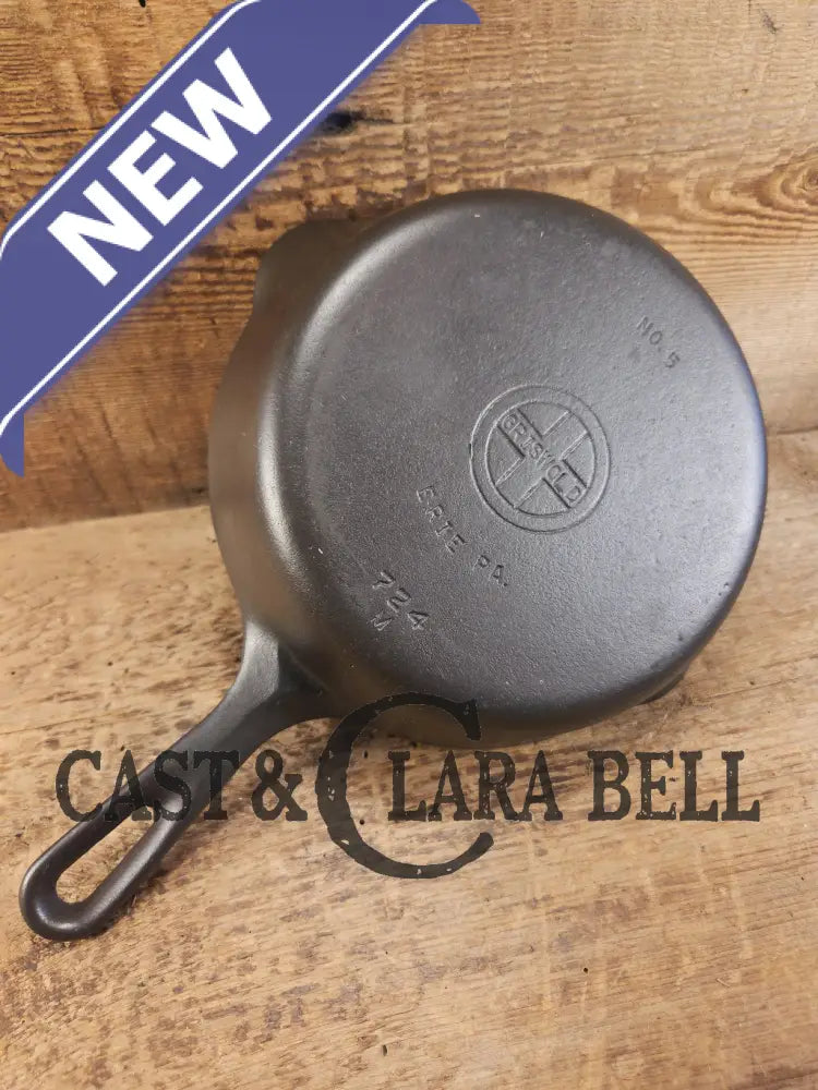 Super handy 1930’s Griswold No. 5 Saute Skillet Small Logo Grooved Handle Smooth Bottom 724 M. Restored and Ready to