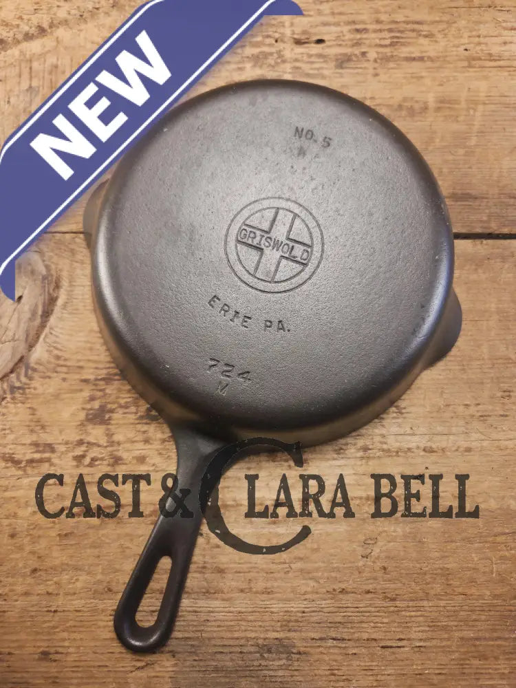 Super handy 1930’s Griswold No. 5 Saute Skillet Small Logo Grooved Handle Smooth Bottom 724 M. Restored and Ready to