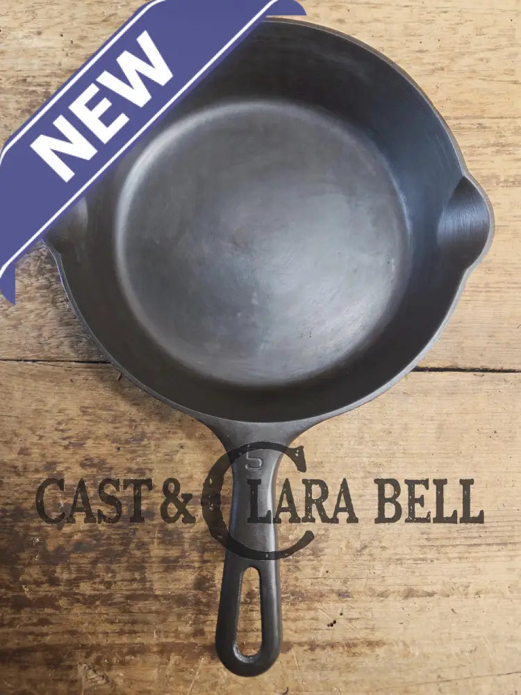 Super handy 1930’s Griswold No. 5 Saute Skillet Small Logo Grooved Handle Smooth Bottom 724 M. Restored and Ready to