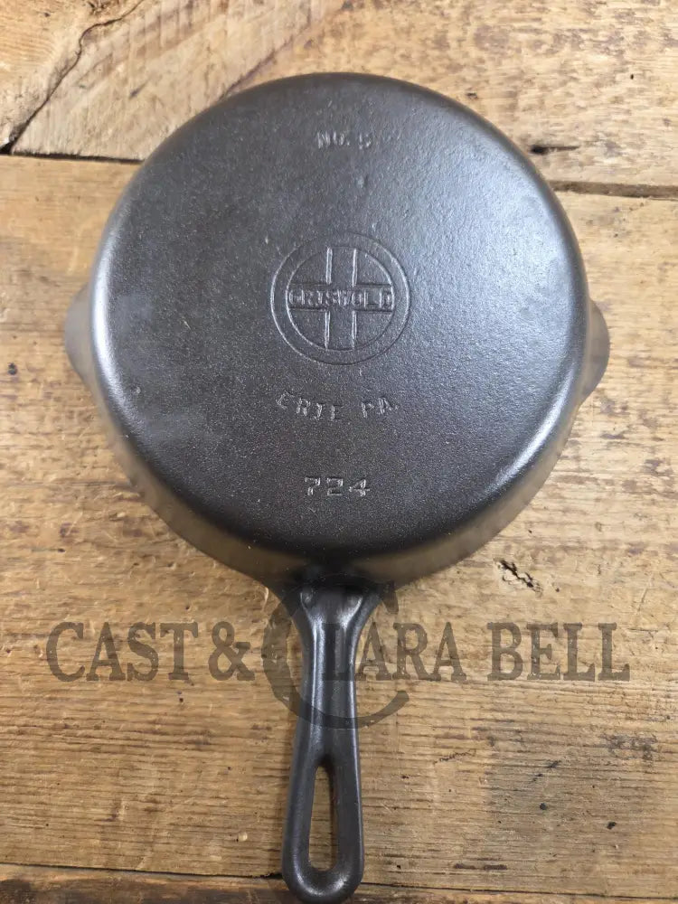 Super handy 1930βs Griswold No. 5 Saute Skillet Small Logo Grooved Handle Smooth Bottom 724. Restored and Ready to Use!