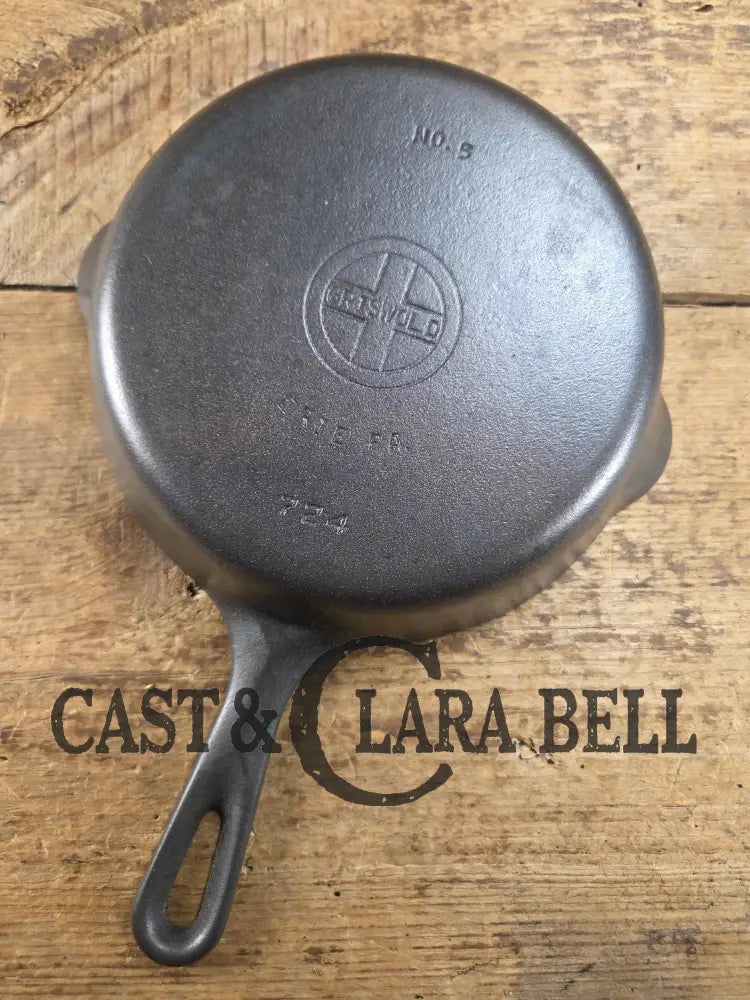 Super handy 1930’s Griswold No. 5 Saute Skillet Small Logo Smooth Bottom 724. Skillet