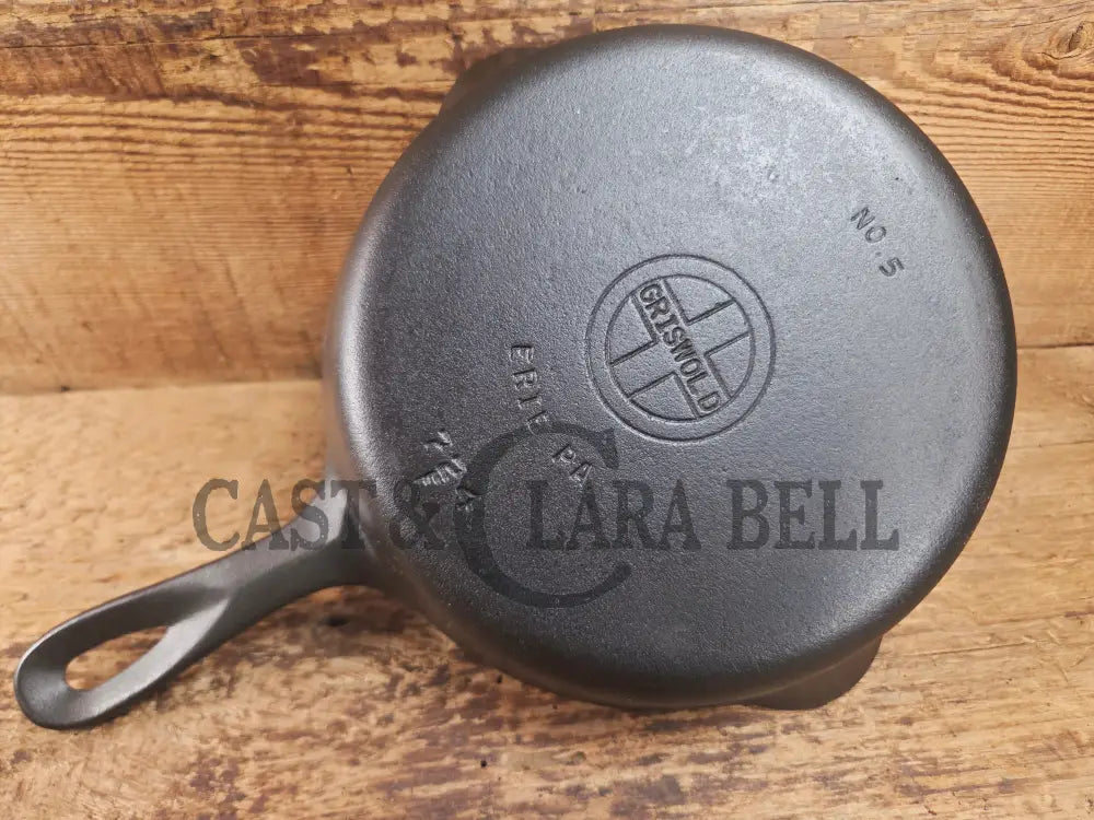 Super handy 1930βs Griswold No. 5 SautΓ© Skillet Small Logo Smooth Bottom 724. Restored and Ready to Use! Skillet