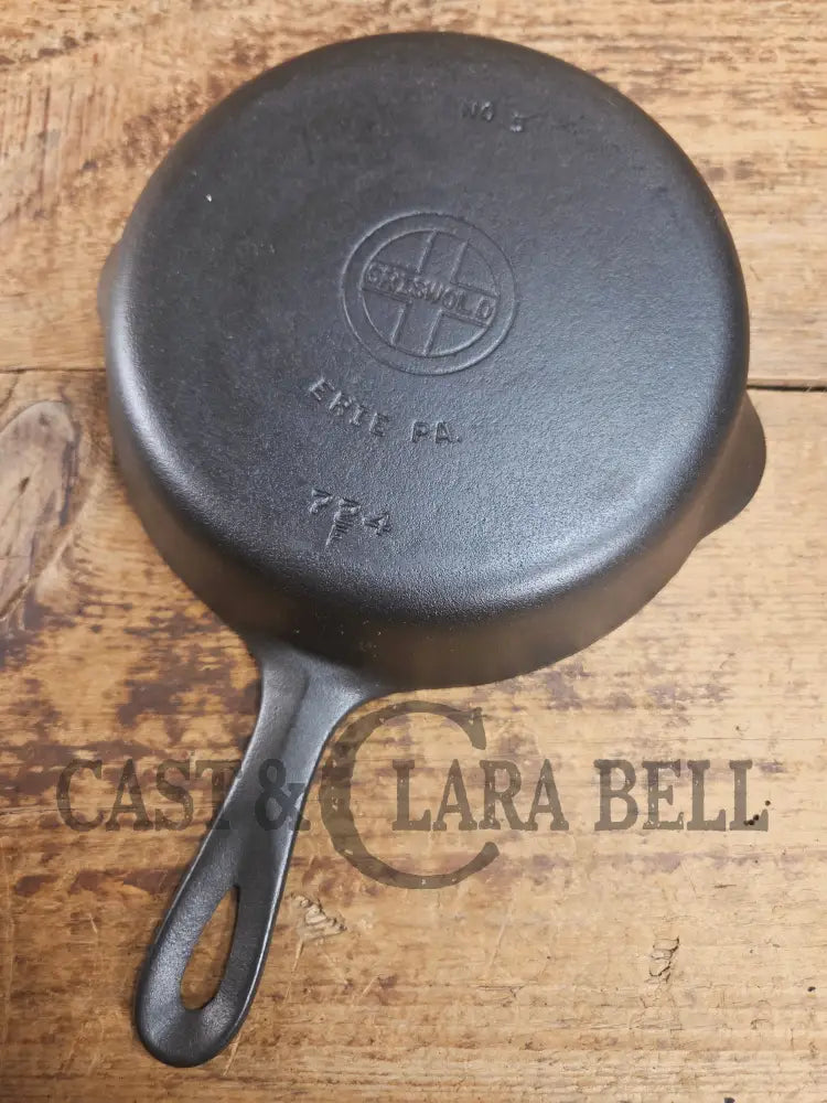 Super handy 1930βs Griswold No. 5 SautΓ© Skillet Small Logo Smooth Bottom 724. Restored and Ready to Use! Skillet