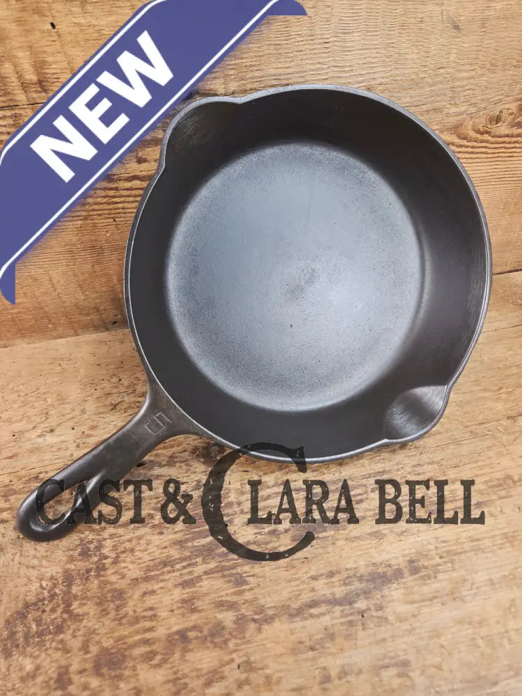 Super handy 1930’s Griswold No. 5 Sauté Skillet Small Logo Smooth Bottom 724. Restored and Ready to Use! Skillet