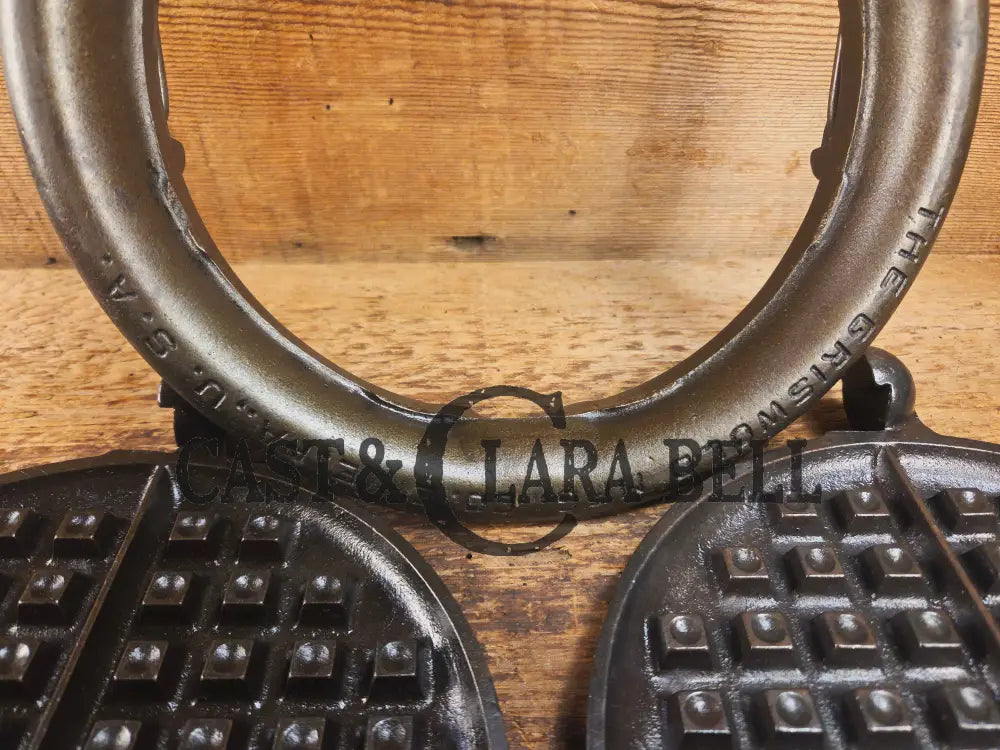 The BEST gift idea! Gorgeous Griswold #8 Cast Waffle Iron #151/151 Low base #152 Fully Restored and Seasoned! Waffle