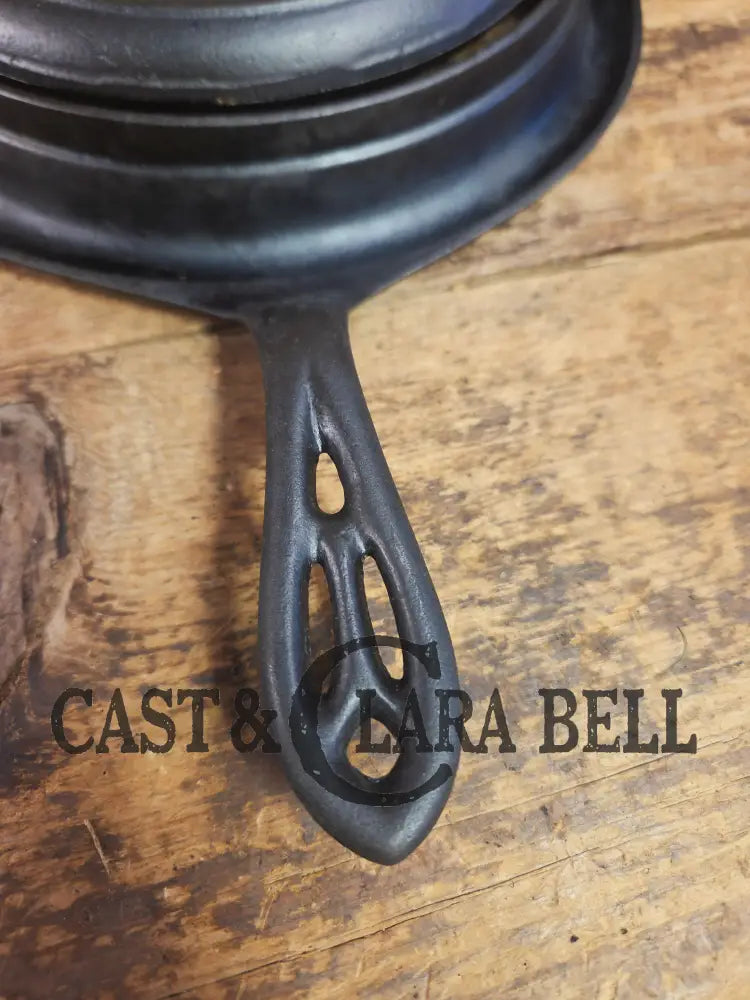 The BEST gift idea! Gorgeous Griswold #8 Cast Waffle Iron #151/151 Low base Fully Restored and Seasoned! Waffle Iron