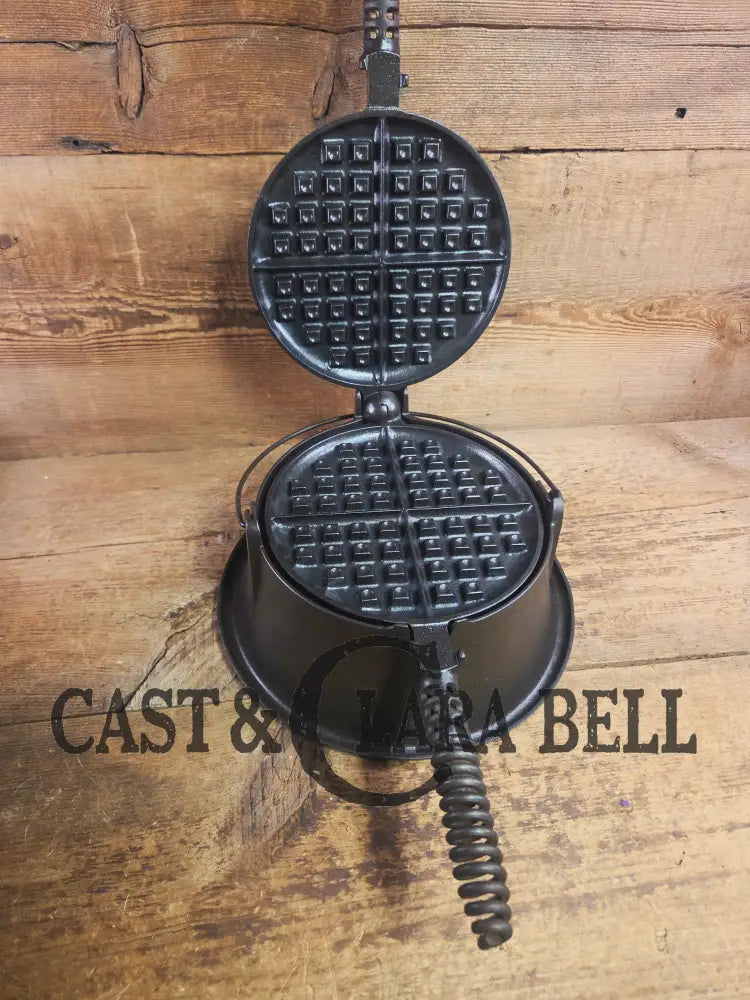 The BEST gift idea! Griswold #8 Cast Waffle Iron #151/151 Tall Base!! Ready to make Crispy Waffles! Waffle Iron