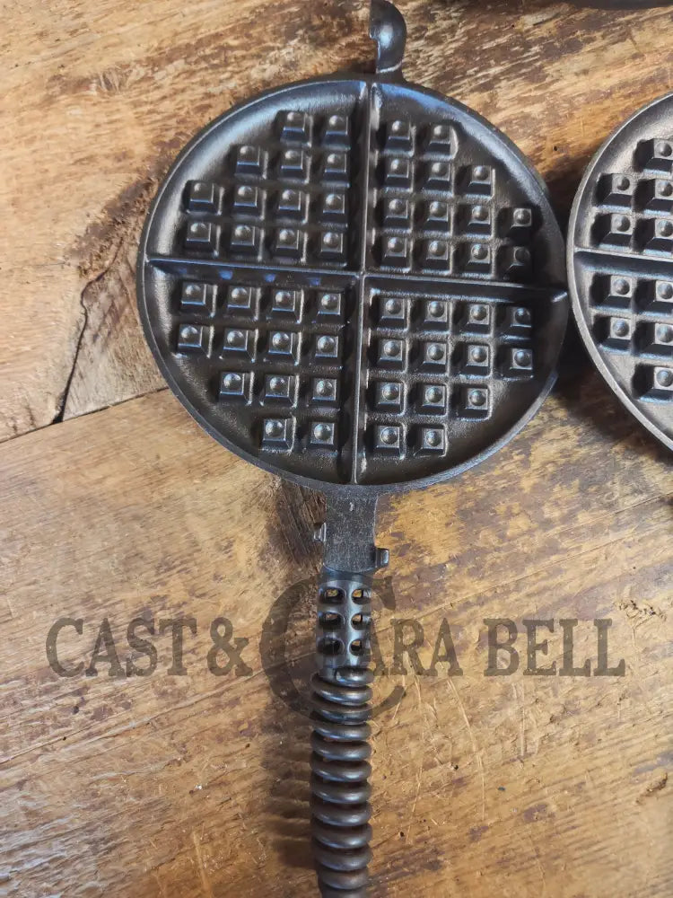 The BEST gift idea! Griswold #8 Cast Waffle Iron #151/151 Tall Base!! Ready to make Crispy Waffles! - Waffle Iron