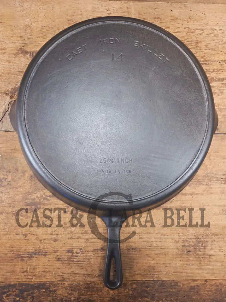 The biggest handled skillet made by Wagner with a Griswold pattern! Huge Wagner #14 Cast Iron Skillet 15 1/4 Inches