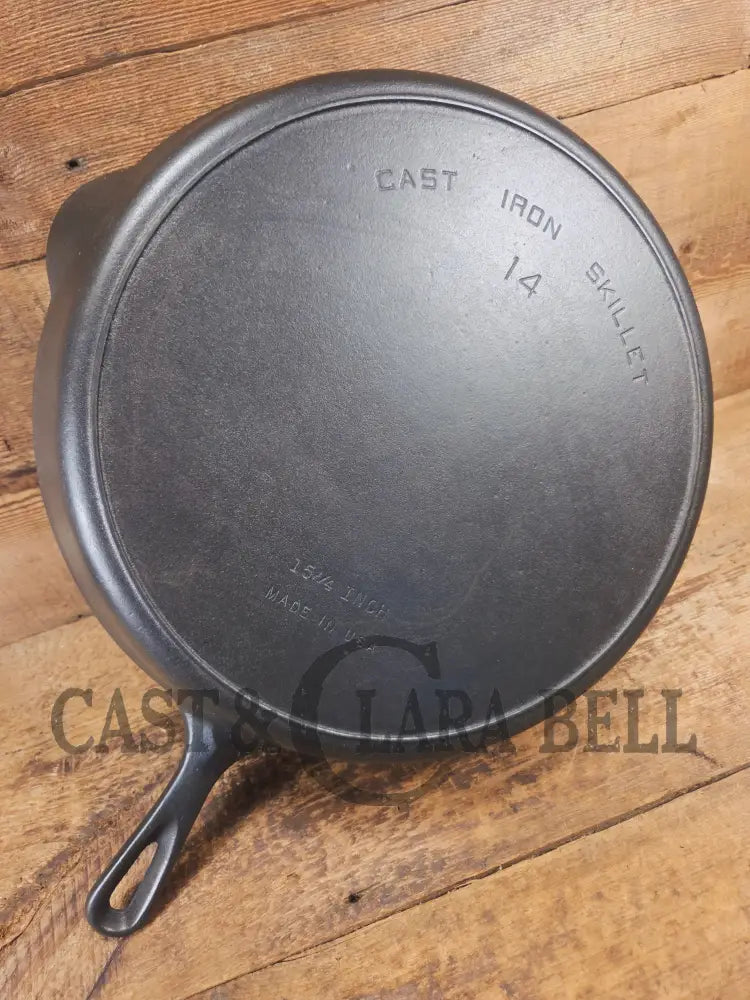 The biggest handled skillet made by Wagner with a Griswold pattern! Huge Wagner #14 Cast Iron Skillet 15 1/4 Inches