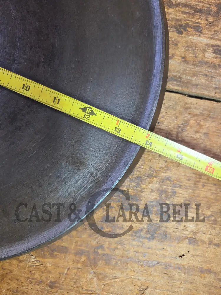The BIGGEST you can buy! HTF 1920βs Griswold No. 14 Round Griddle with Bail. Block Logo #618. Ready to make pizzas by