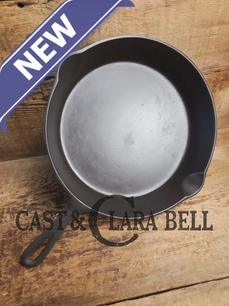 The Clara Bell Classic! 1940’s Era Three notch Lodge #8 cast iron skillet. Skillet