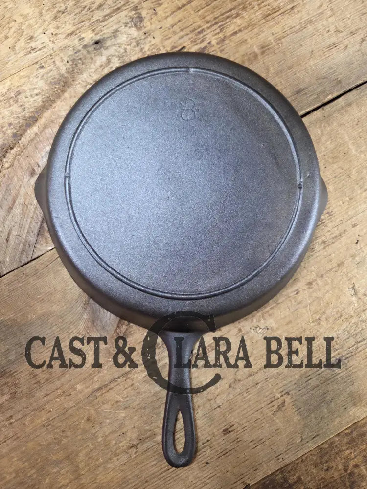The Clara Bell Classic! 1940’s Era Three notch Lodge #8 cast iron skillet. Beautiful piece of Americana! Skillet