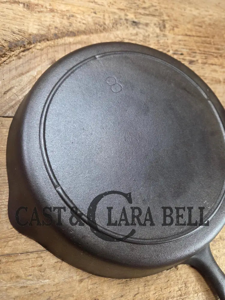 The Clara Bell Classic! 1940’s Era Three notch Lodge #8 cast iron skillet. Beautiful piece of Americana! Skillet