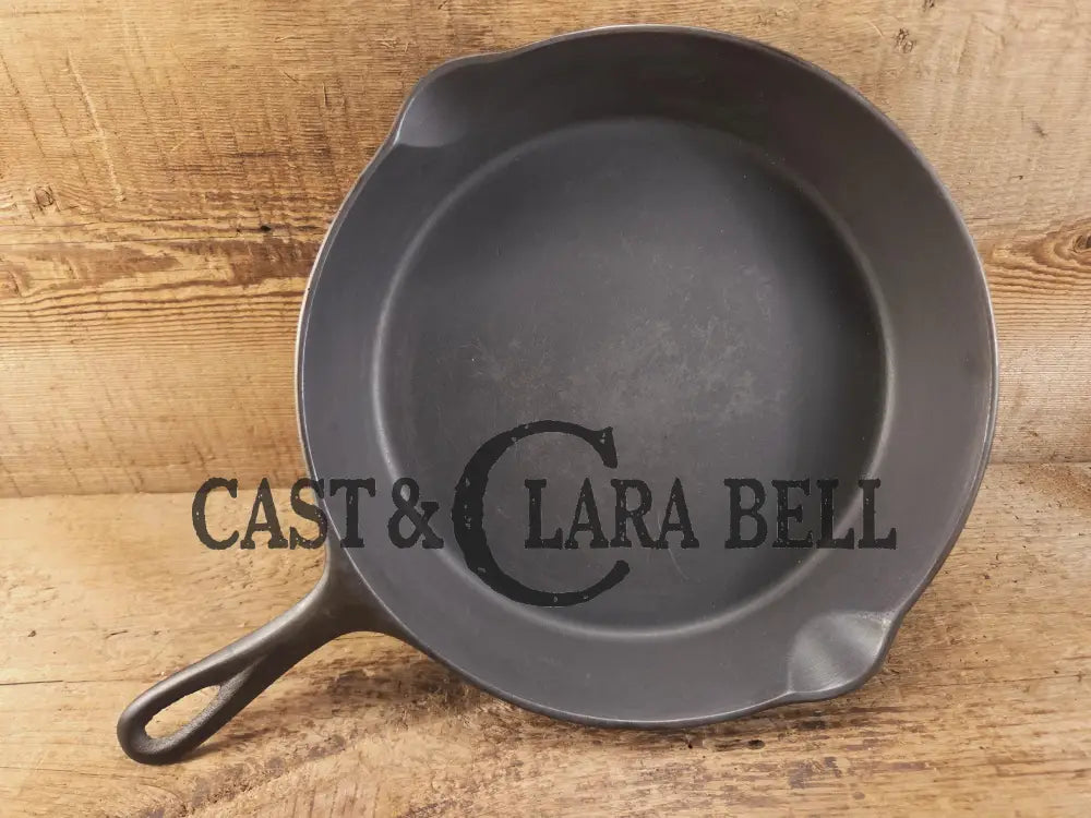 The Clara Bell Classic! 1940’s Era Three notch Lodge #8 cast iron skillet. Beautiful piece of Americana! SC24