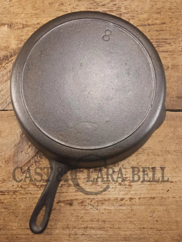 The Clara Bell Classic! 1940βs Era Three notch Lodge #8 cast iron skillet. Beautiful piece of Americana! SC24