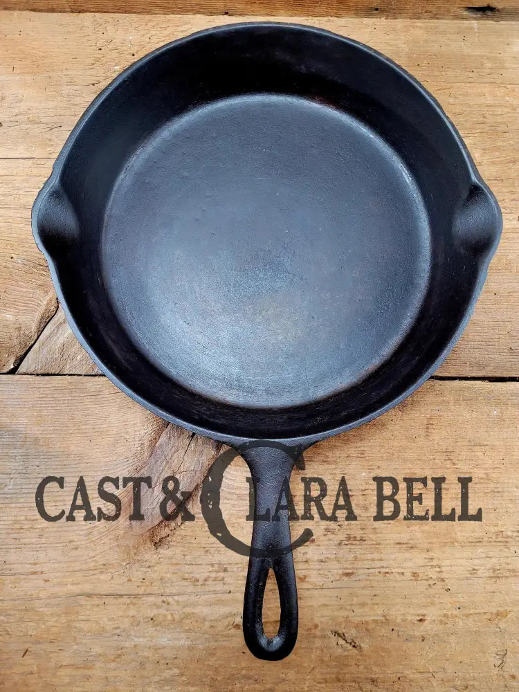 The Clara Bell Classic! 1940’S Era Three Notch Lodge #8 With Raised H Cast Iron Skillet. Skillet