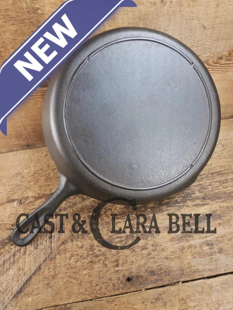 The Clara Bell Classic! 1940βs Era Three notch Lodge #8E cast iron skillet. Beautiful piece of Americana! SC24 Skillet