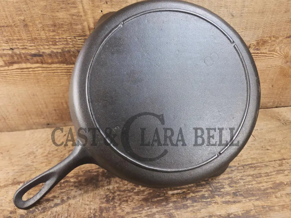 The Clara Bell Classic! 1940βs Era Three notch Lodge #8E cast iron skillet. Beautiful piece of Americana! SC24 Skillet