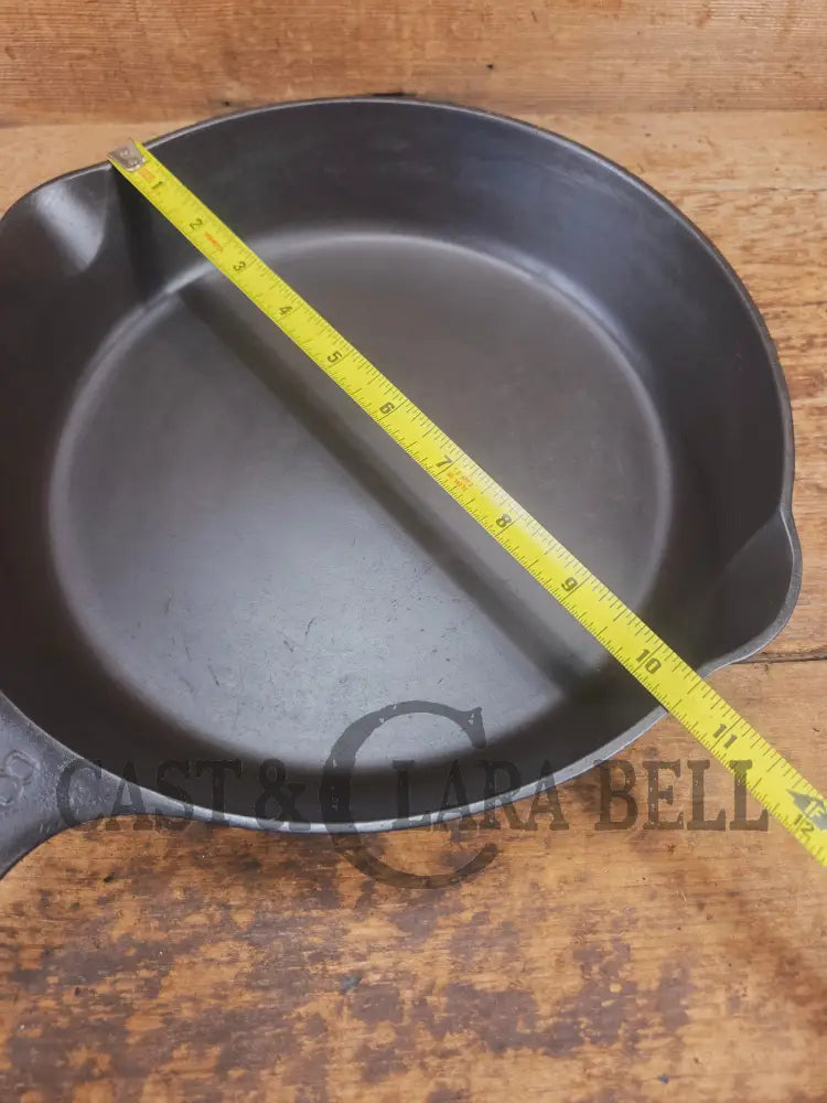 The Classic 1920’s Griswold #8 E.P.U. Skillet with Heat Ring and Large Block Slant Logo 704 V - Skillet