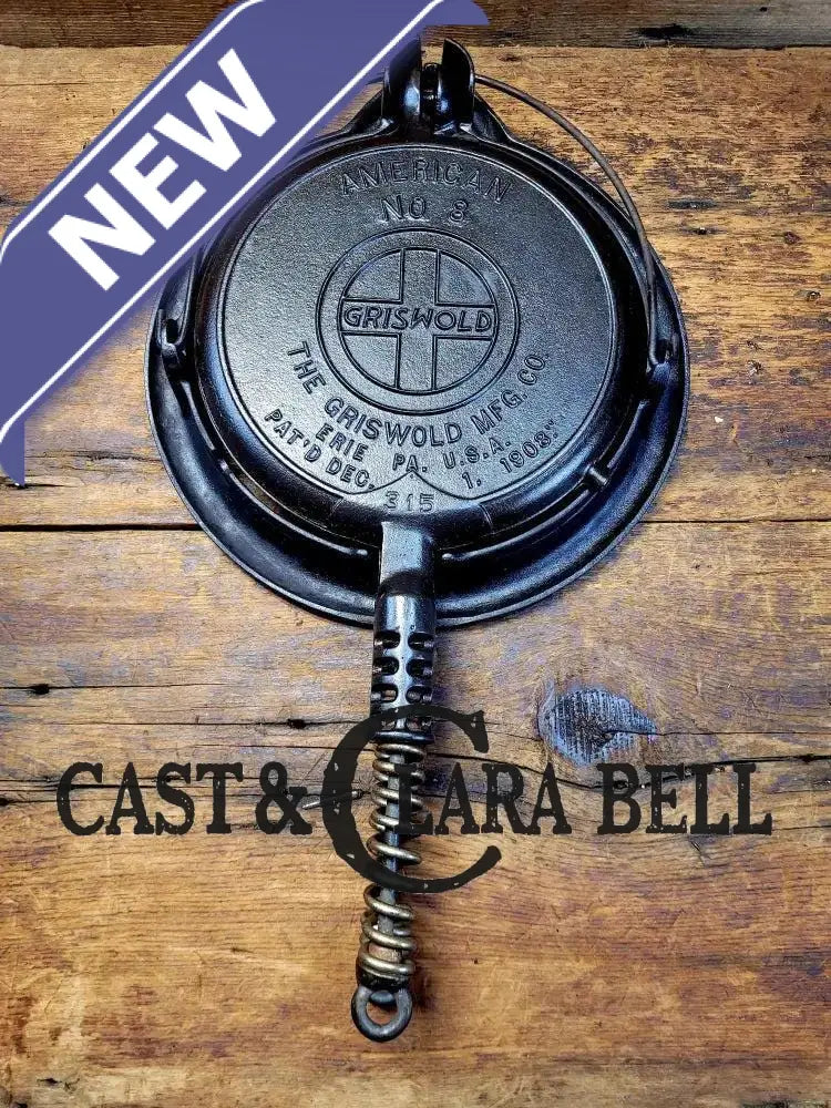 The Classic! 1920’s Griswold No. 8 Waffle Iron (314/315) with low (913) bailed base. Makes crispy waffles! Waffle Iron