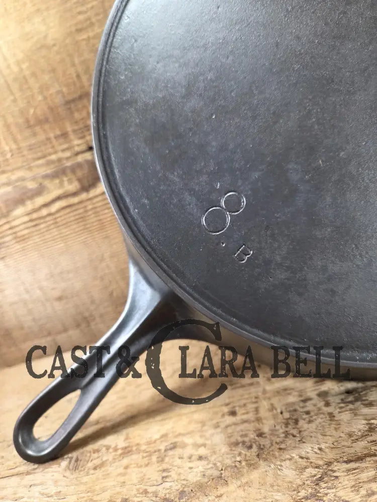 The Classic! 1920’s Wagner Ware Sidney -O- #8 B Skillet with Heat Ring and Stylized Logo Single digit C/N. Gorgeous!