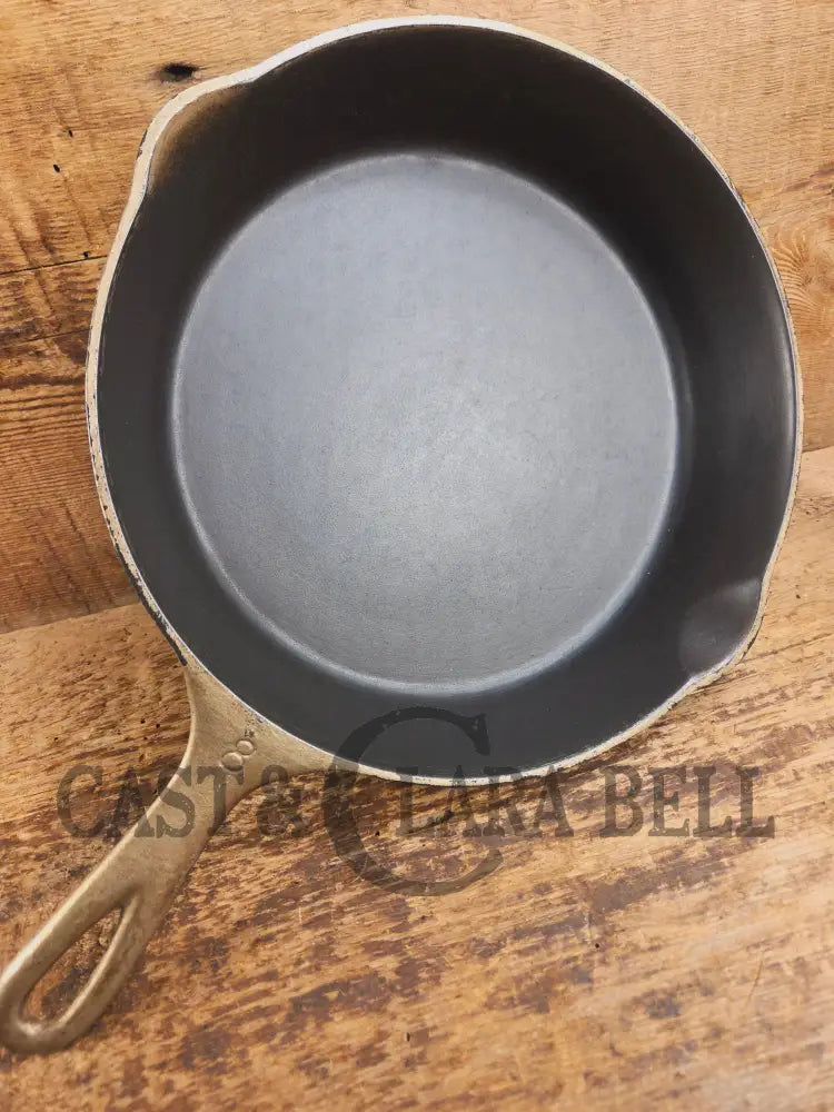 The Classic! 1924 Wagner Ware Sidney -O- #8 Skillet with Heat Ring and Stylized Logo 1058 K. Nickel plated outside