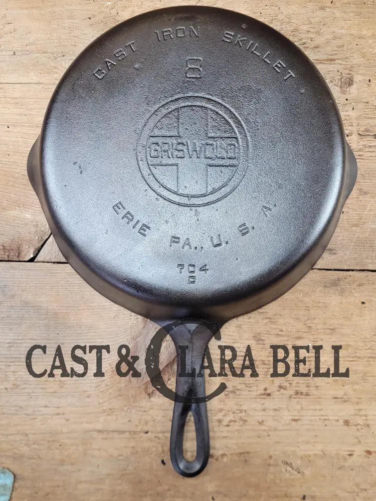 The Classic! 1930’S Griswold #8 Cast Iron Skillet With Large Block Logo 704 D