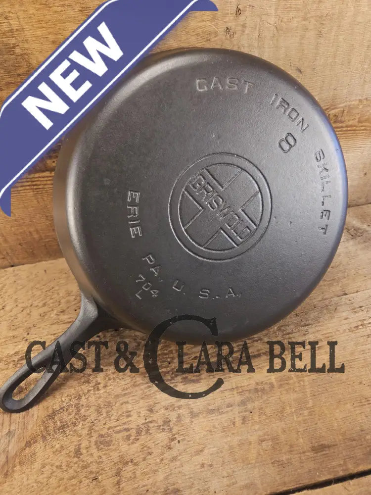The Classic! 1930’s Griswold #8 Cast Iron Skillet with Large Block Logo 704 L. Skillet