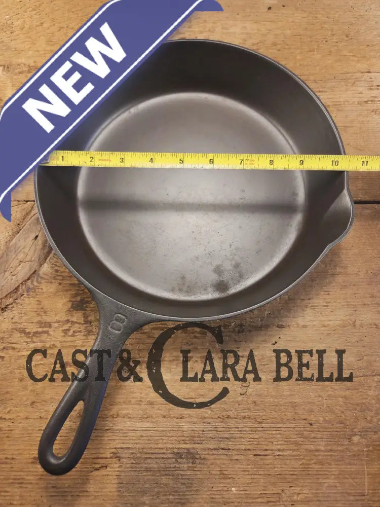 The Classic! 1930’s Griswold #8 Cast Iron Skillet with Large Block Logo 704 L. Skillet