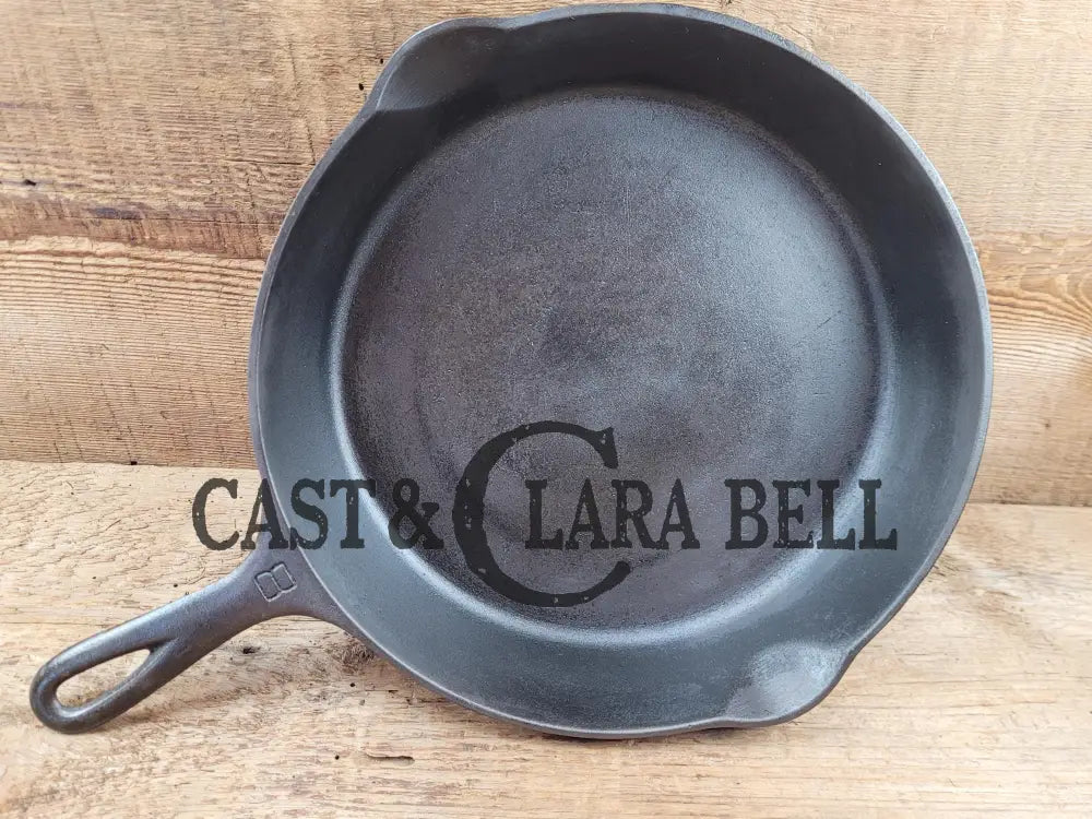 The Classic! 1930’S Griswold #8 Cast Iron Skillet With Large Block Logo 704 T