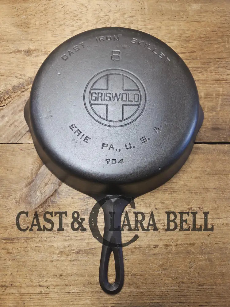 The Classic! 1930βs Griswold #8 cast iron Skillet with Large Block Logo and Smooth Bottom 704. Fully restored and ready
