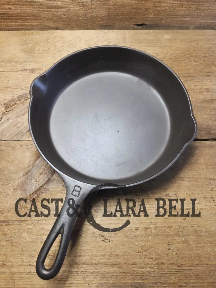 The Classic! 1930βs Griswold #8 cast iron Skillet with Large Block Logo and Smooth Bottom 704. Fully restored and ready