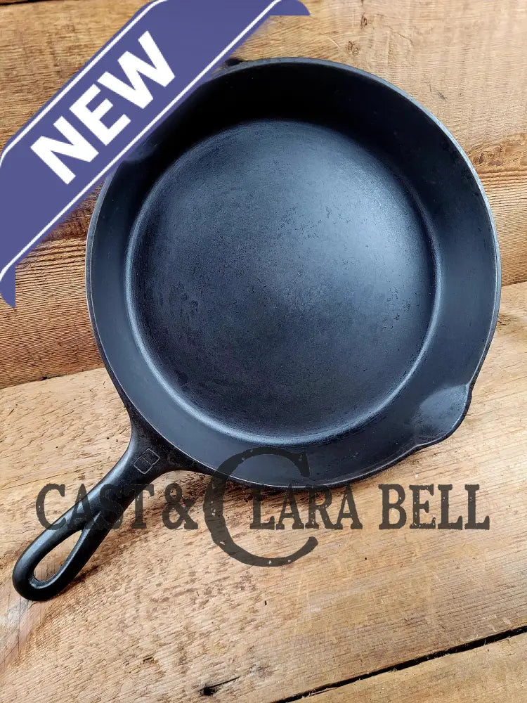 The Classic! 1930’S Griswold No. 8 Skillet With Small Block Logo And Smooth Bottom 704 T.