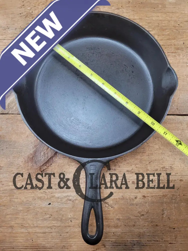 The Classic! 1930’S Griswold No. 8 Skillet With Small Block Logo And Smooth Bottom 704 T.