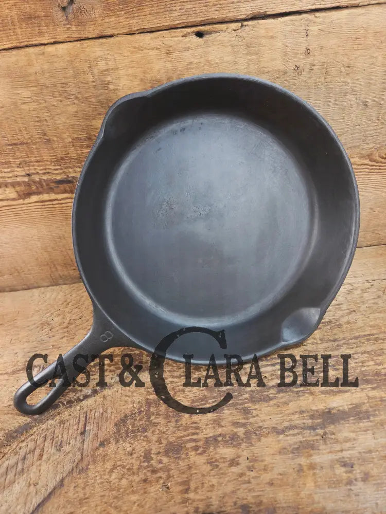 The Classic! 1930βs Wagner Ware #8 Cast Iron Skillet with Stylized Logo 1058 Skillet