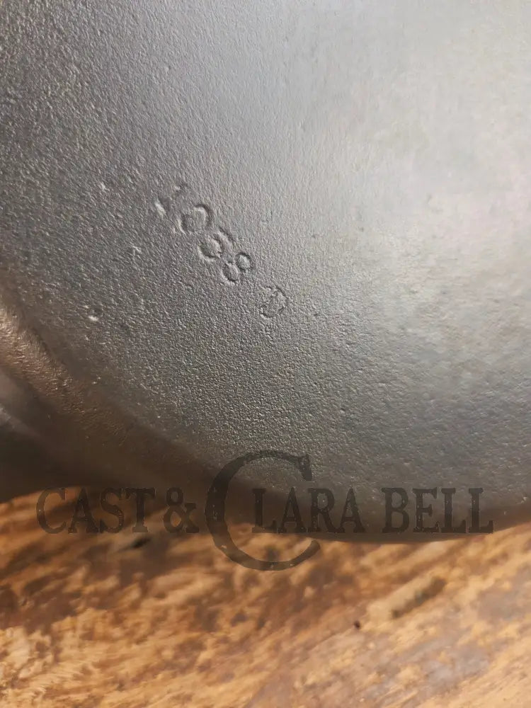 The Classic! 1930’s Wagner Ware #8 Cast Iron Skillet with Stylized Logo 1058 D Skillet
