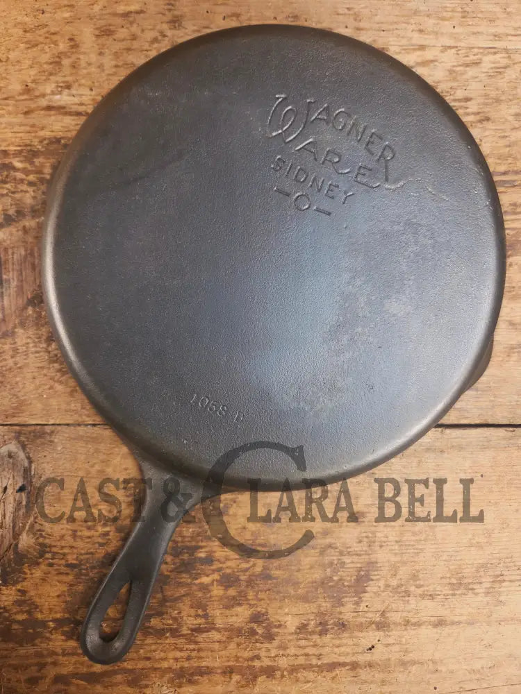 The Classic! 1930’s Wagner Ware #8 Cast Iron Skillet with Stylized Logo 1058 D Skillet