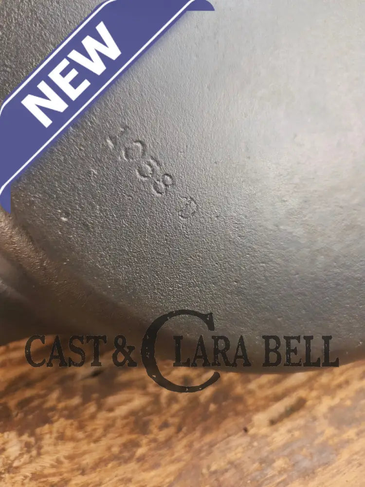 The Classic! 1930โs Wagner Ware #8 Cast Iron Skillet with Stylized Logo 1058 D Skillet