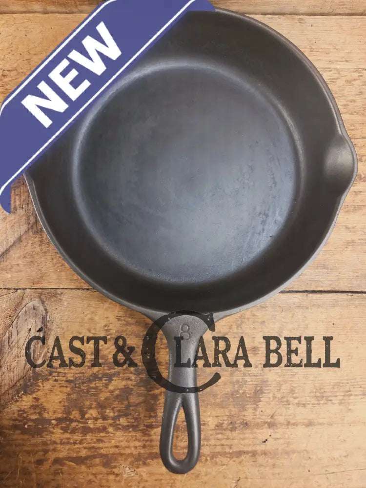 The Classic! 1930โs Wagner Ware #8 Cast Iron Skillet with Stylized Logo 1058 D Skillet