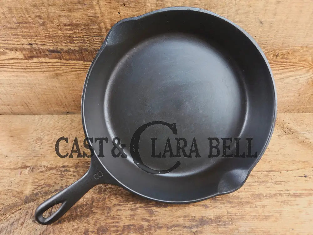 The Classic! 1930’s Wagner Ware #8 Cast Iron Skillet with Stylized Logo 1058 E Skillet