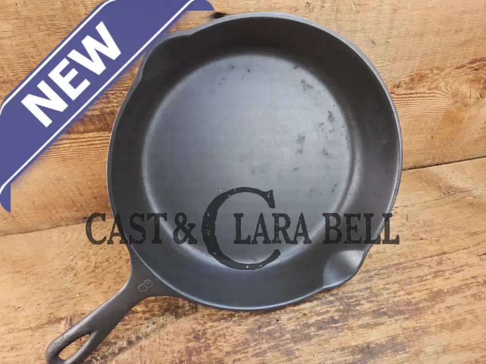 The Classic! 1930’s Wagner Ware #8 Cast Iron Skillet with Stylized Logo 1058 E Skillet