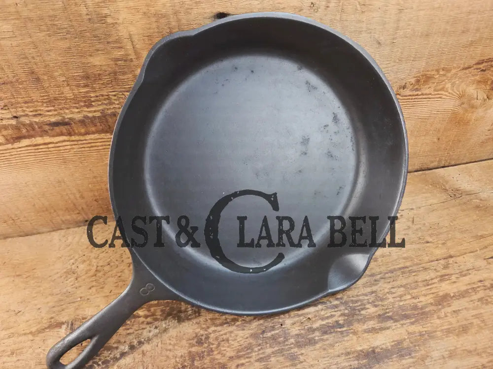 The Classic! 1930’s Wagner Ware #8 Cast Iron Skillet with Stylized Logo 1058 E Skillet