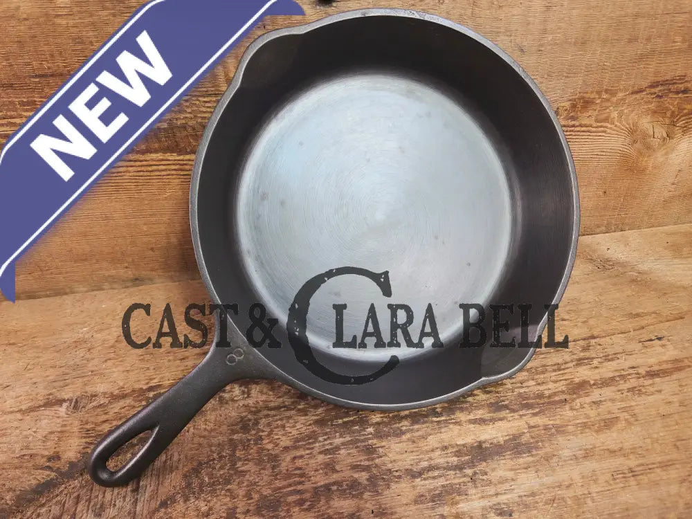 The Classic! 1930’s Wagner Ware #8 Cast Iron Skillet with Stylized Logo 1058 M Skillet